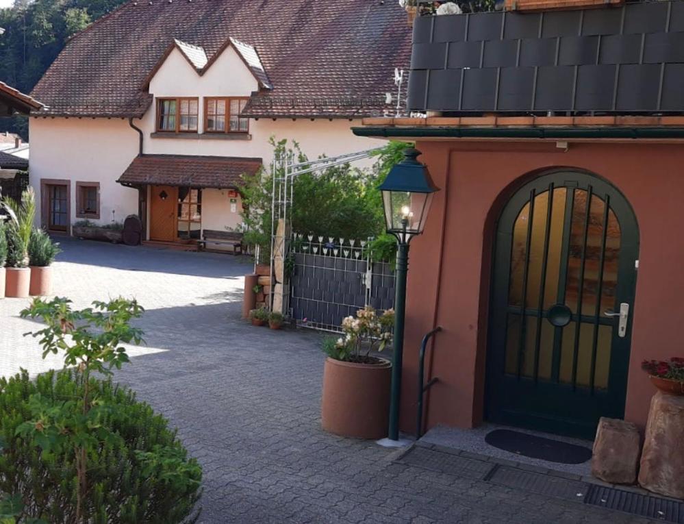 Pension - Gaestehaus Zum Pfaelzerwald Hinterweidenthal المظهر الخارجي الصورة