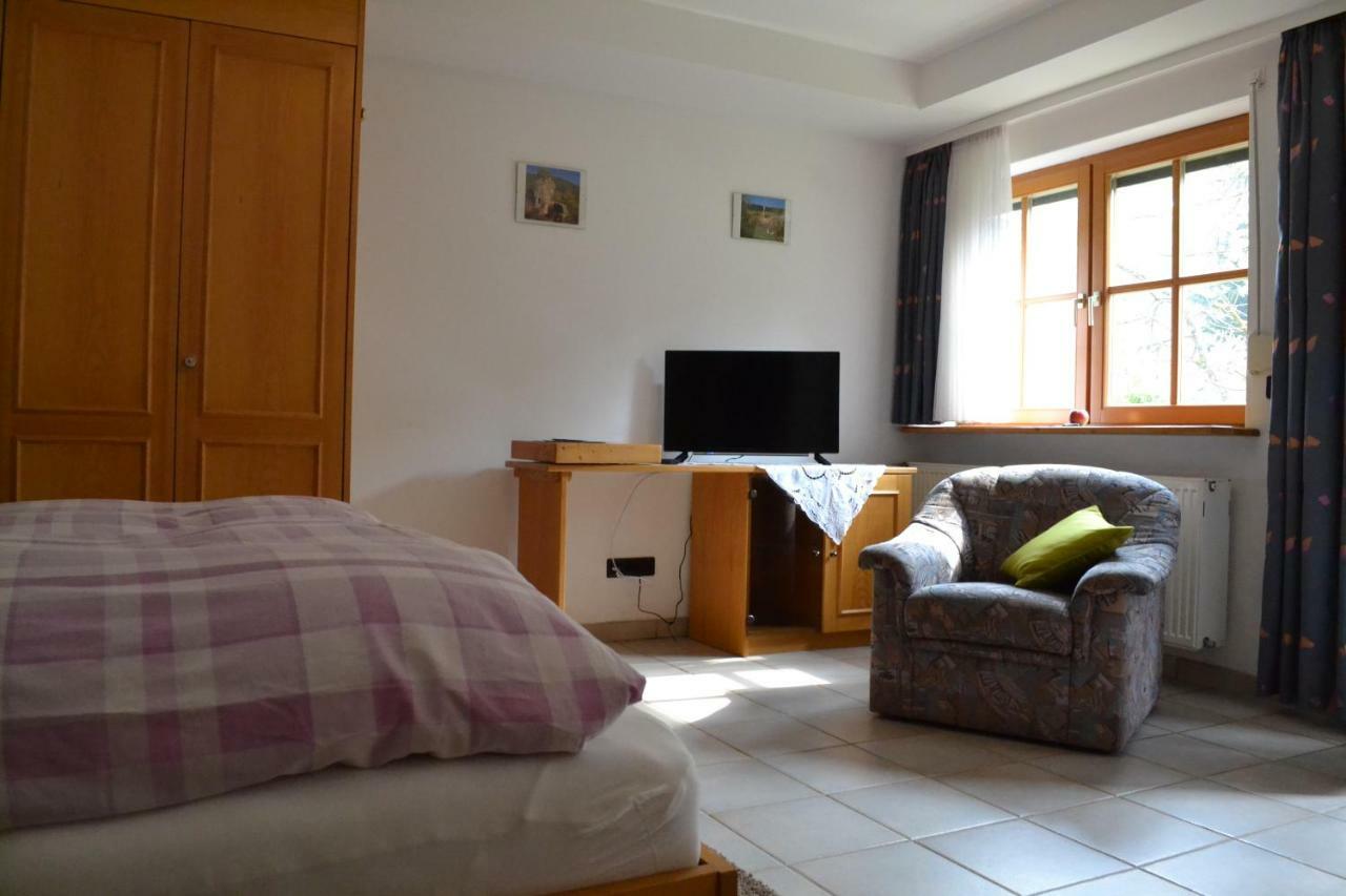 Pension - Gaestehaus Zum Pfaelzerwald Hinterweidenthal المظهر الخارجي الصورة